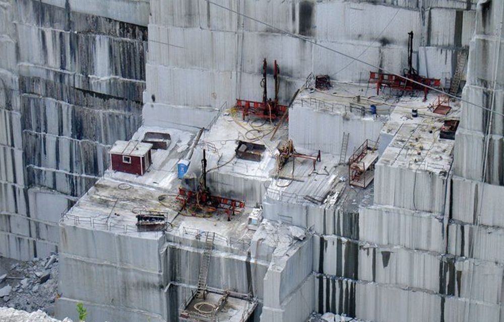 Carraras Marble Restoration Regulation Italy’s Carrara Region Announces New Quarry Restoration Policy to Protect Heritage Sites