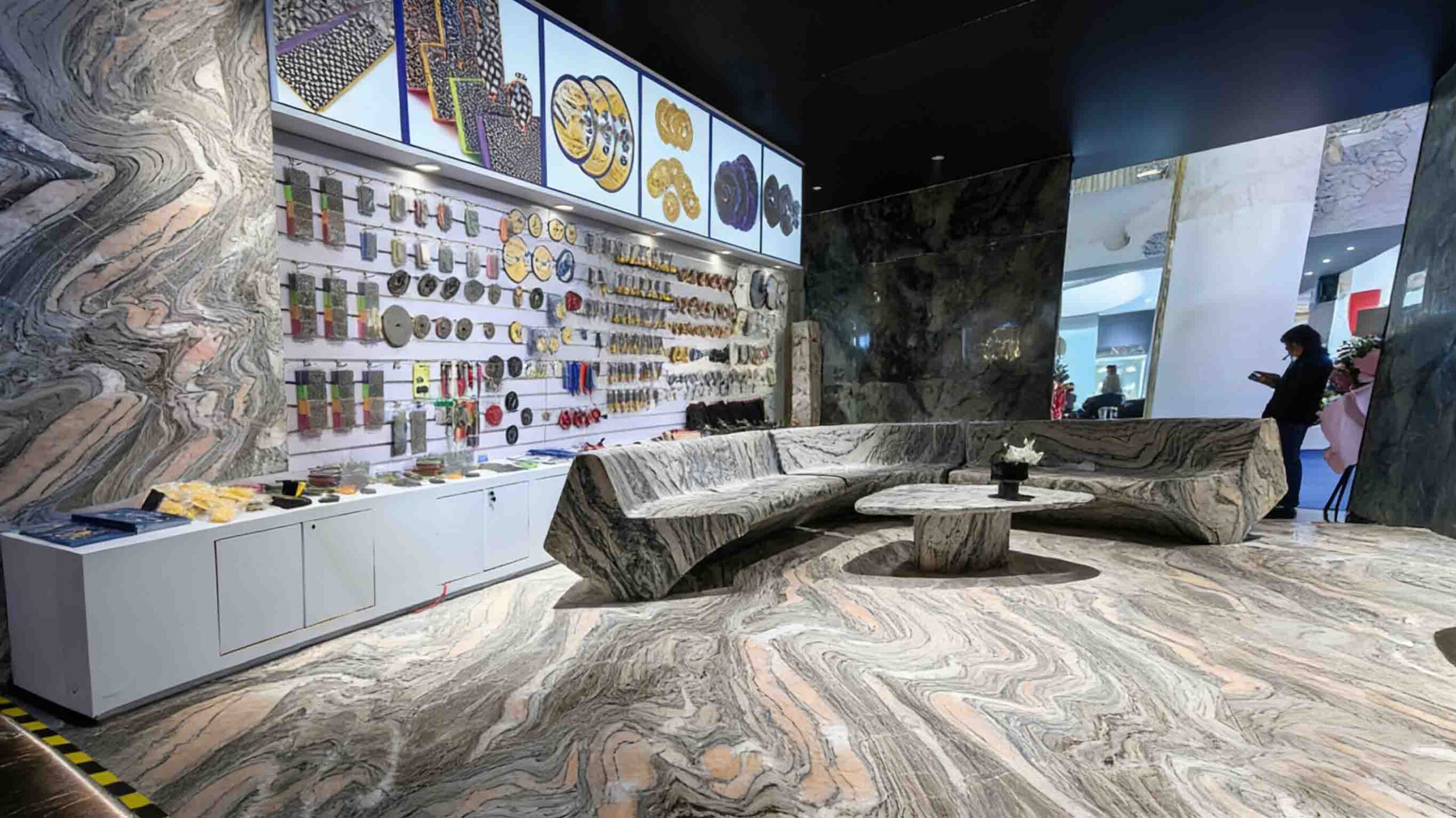 Xiamen Stone Fair 2026 Official Guide: Website, Registration, Exhibitor List & Buyer Strategy 3 International buyers attending Xiamen Stone Fair 2026 for sourcing and factory verification